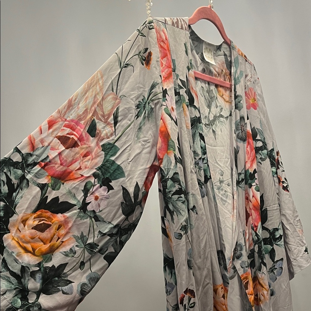 Chic Floral Kimono Style Robe - Picture 5 of 5